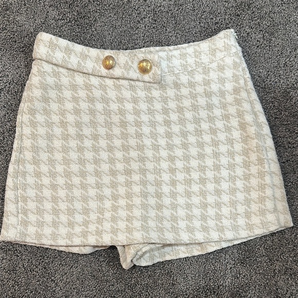 Zara Stylish Cream Women's Skort - Picture 1 of 3